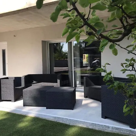 Agrita Apartment *